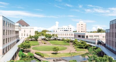 新潟医療福祉大学